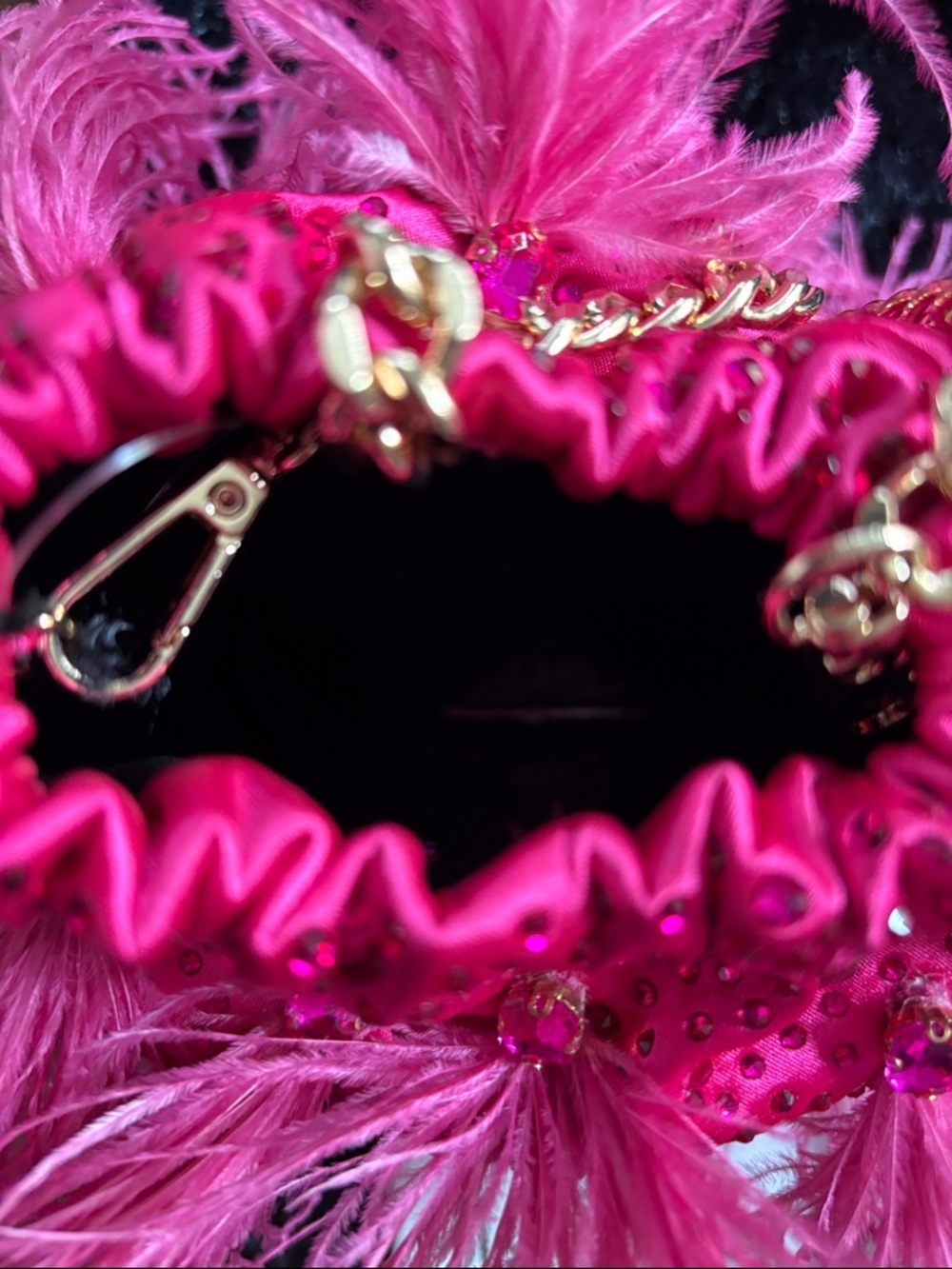 Olga Berg Livvy Fuchsia Feather Pouch NWT - Picture 7 of 11